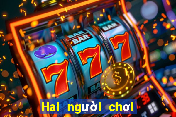 Hai người chơi game bài