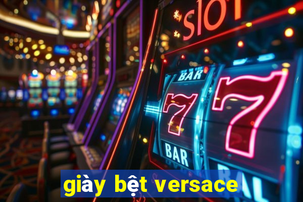 giày bệt versace