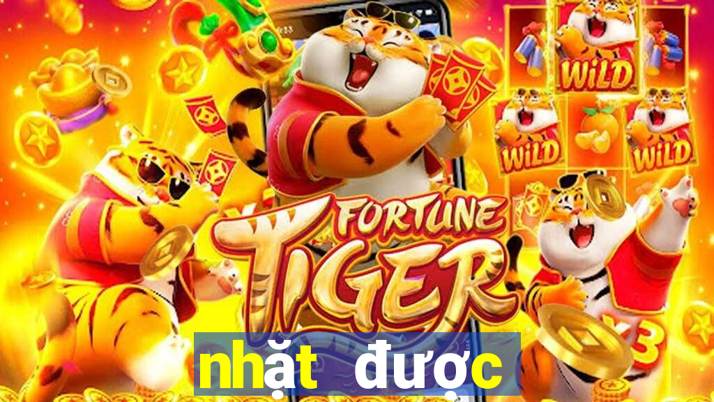 nhặt được dây chuyền bạc