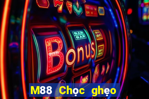 M88 Chọc ghẹo ba bức ảnh